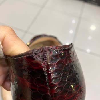 Yeni Moda Ayakkabı & Çanta Artık Ayıplı Ürün Satıyor