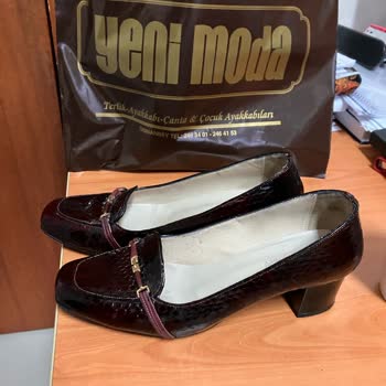 Yeni Moda Ayakkabı & Çanta Artık Ayıplı Ürün Satıyor