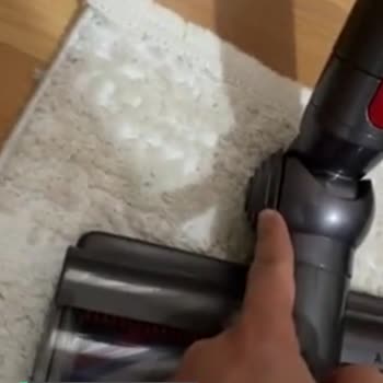 Dyson V15 Süpürge Tekerleğini Değiştirmiyor.