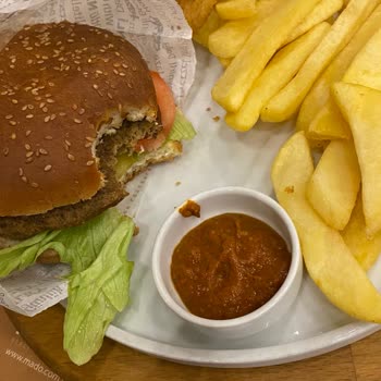 Mado Görsele Uymayan Hamburger Boşa Giden Para