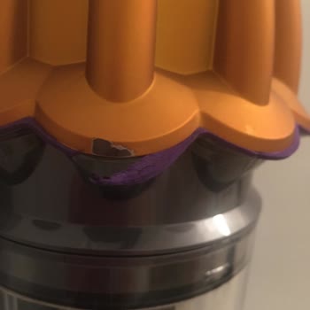 Dyson V12 Başlığında Soyulmalar Oldu