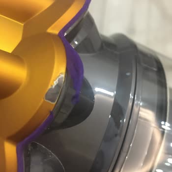 Dyson V12 Başlığında Soyulmalar Oldu