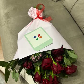 Çiçek Sepeti Sevgililer Günü Alakasız Çiçek Gönderdi