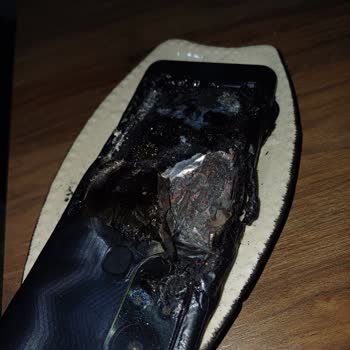 Infinix Telefon Elimizde Patladı! Gerçekten Patladı