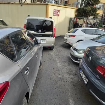 Çapa İstanbul Üniversitesi Tıp Fakültesi Otopark Sorunu!