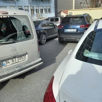 Çapa İstanbul Üniversitesi Tıp Fakültesi Otopark Sorunu!