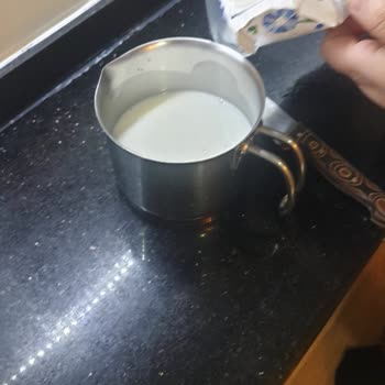 Torku Marka Litrelik Süt Bozulmuş