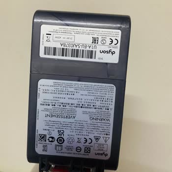 Dyson V8 Suction Dwindles After 4 Months