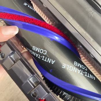 Dyson Başlığım Servisten Çizik İçerisinde Geldi.