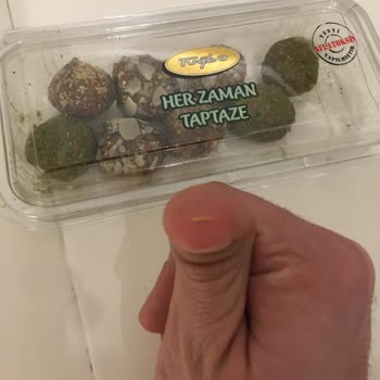 Tuğba Kuruyemiş Üründen Kıymık Çıktı