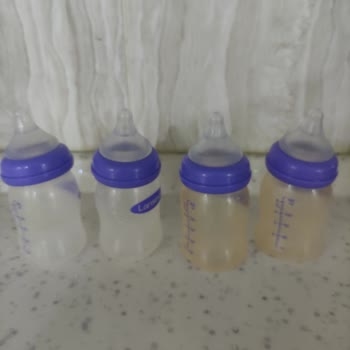 Lansinoh Marka Biberonların Kırmızılaşması