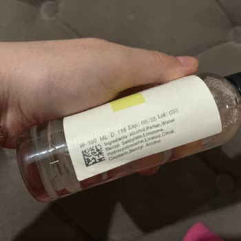 Mad Parfüm Çalışanı Mağazadakinden Farklı Bir Parfüm Verdi