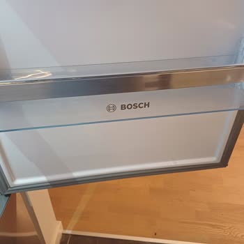 Bosch Buzdolabı * KGN56HI4ON*
