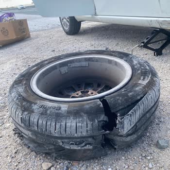 Continental Marka Lastiğim Seyir Halinde Patladı