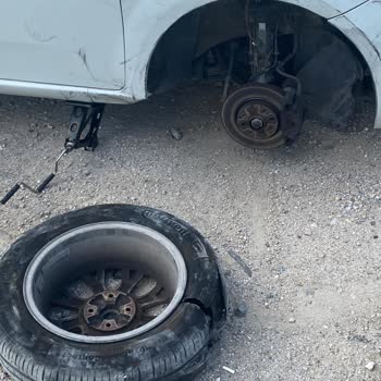 Continental Marka Lastiğim Seyir Halinde Patladı