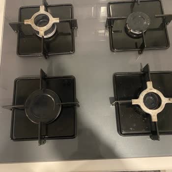 Bosch Marka Set Üstü Ocak Taşında Lekelenmeler Ortaya Çıktı