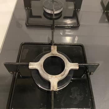 Bosch Marka Set Üstü Ocak Taşında Lekelenmeler Ortaya Çıktı