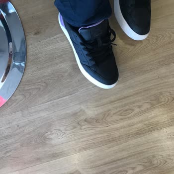 Kinetix Ayakkabı Dikişleri Rahatsız Ediyor,