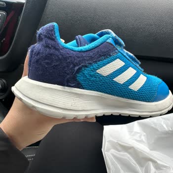 Adidas Ürünün Arkasında Durmuyor