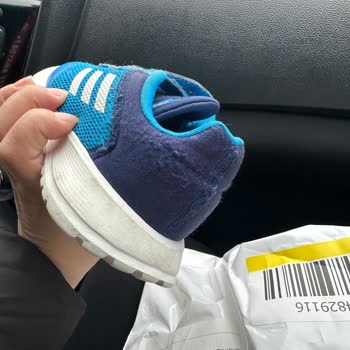 Adidas Ürünün Arkasında Durmuyor