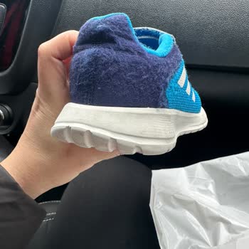 Adidas Ürünün Arkasında Durmuyor