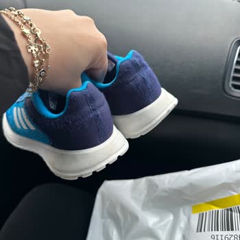 Adidas Ürünün Arkasında Durmuyor