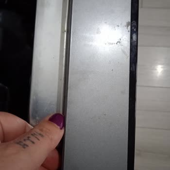 Arçelik Gri Seri Renk Akıtıyor. Kapak Değişmelerinden Bıktım.