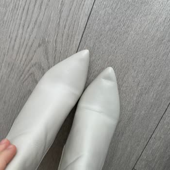 Derimod Henüz İkinci Giyişte Sağ Burun Ucu Kırılan Bot Malzeme Hatası