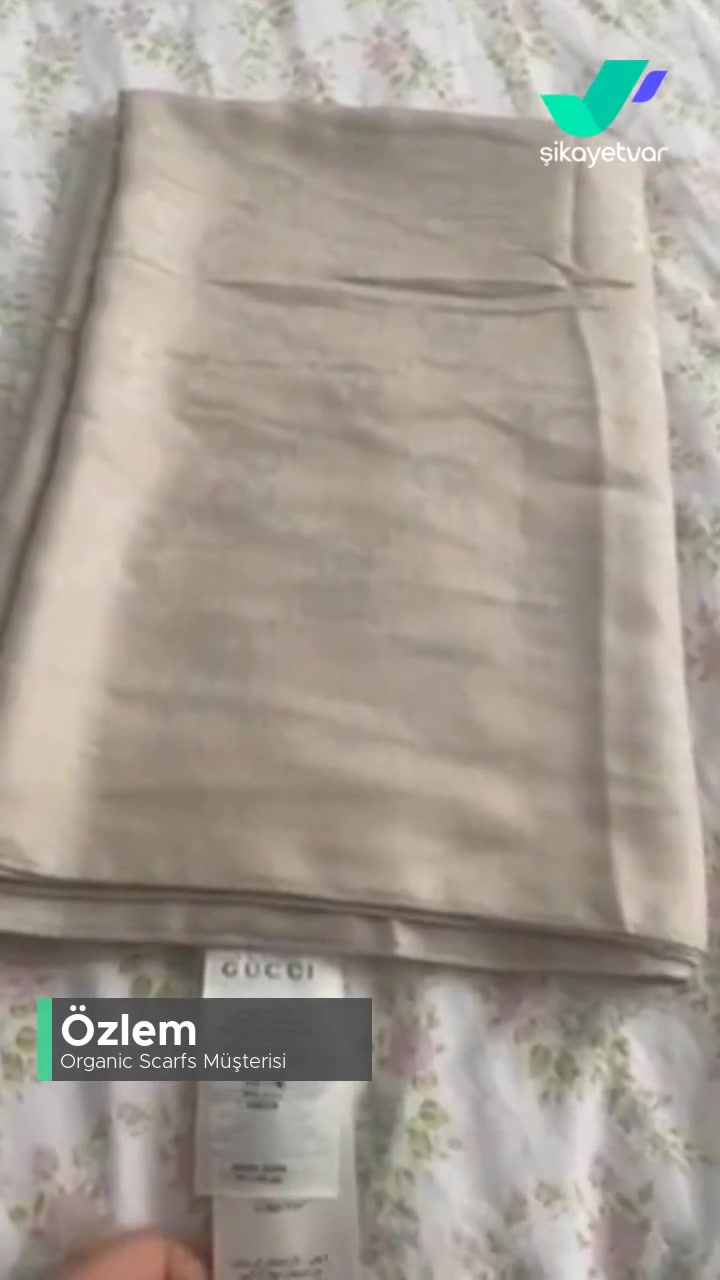 Organic Scarfs Güvenilirsizlik, Üslup, Yalan videonun kapak resmi