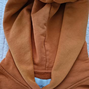 Calvin Klein Sweat Rengi İlk Yikama Da Attı
