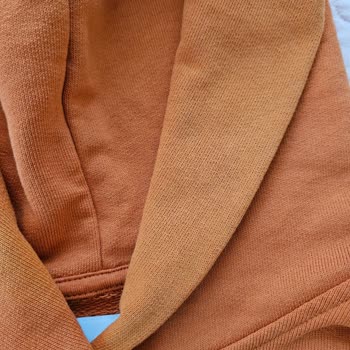Calvin Klein Sweat Rengi İlk Yikama Da Attı