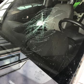 Sompo Japan Sigorta Orijinal Olmayan Cam Değişimi