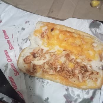 Soslu Döner (Konya) Et Koymayı Unutmuş Herhalde!