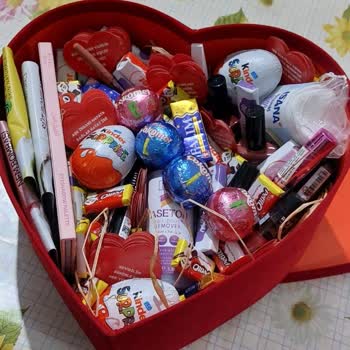 Metro Turizm Kargom Açıldı Ve İçindekileri Aldılar.