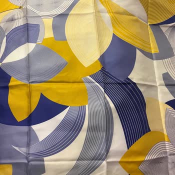 Vakko Mağduriyeti, Şaşkınız Eşarp Başka Renkte Geldi