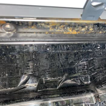 Arçelik 6133 Bulaşık Makinesinin İçinde Pas Ve Küflenme