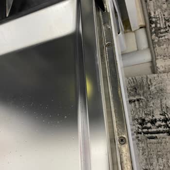 Arçelik 6133 Bulaşık Makinesinin İçinde Pas Ve Küflenme