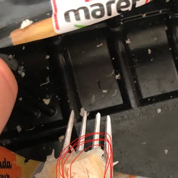 Maret Hamile Müşterinin BİM'den Aldığı İşkembe Ürününde Kıl Bulma Şikayeti