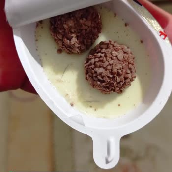 Kinder Sürpriz Yumurta İçinde Kıl Var!