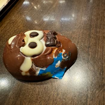 Ozmo Yumurta Çikolatasının İçinden Çıkan Ambalaj Kağıdı