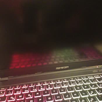 Monster Notebook Bozuk Bilgisayarı Daha Da Bozan Teknik Servis