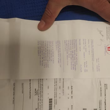Media Markt Telefon Orijinal Ekran Takılmadığı İçin Sürekli Sıkıntı Çıkıyor