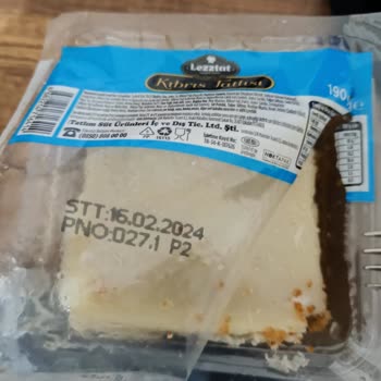 Şok Marketler Lezztat Küflü Kıbrıs Tatlısı