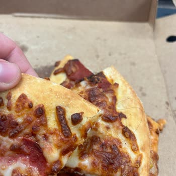 Migros Yemek Pizza Hut Siparişi İçinden Çıkan Saç Telleri!