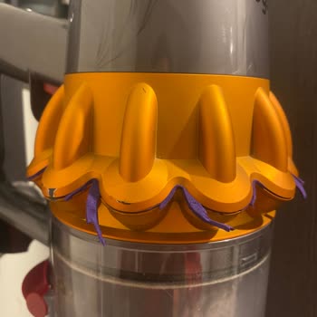 Dyson Batarya Contası Soyulma Kopma