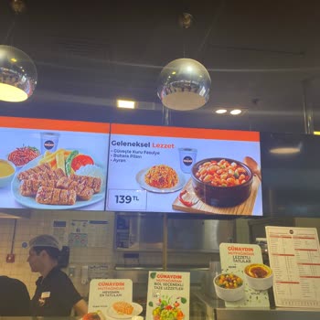 Günaydın Restaurant Günaydın Restoranda Uyanık Personel