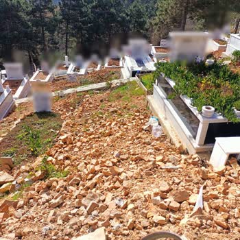 İBB - İstanbul Büyükşehir Belediyesi Yukarı Baklacı Mezarlığı - Mezarlara Saygısızlık