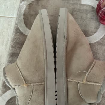Bana'bi Sneaker Malının Arkasında Durmayan İlgisiz Eeb Sitesi
