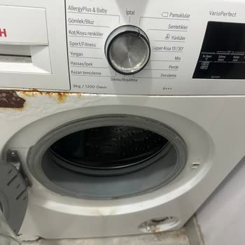 Bosch Çamaşır Makinesi Kapak Paslanması