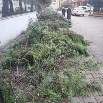 Onikişubat Belediyesi Okul Yolunda Sıkıntı Büyük
